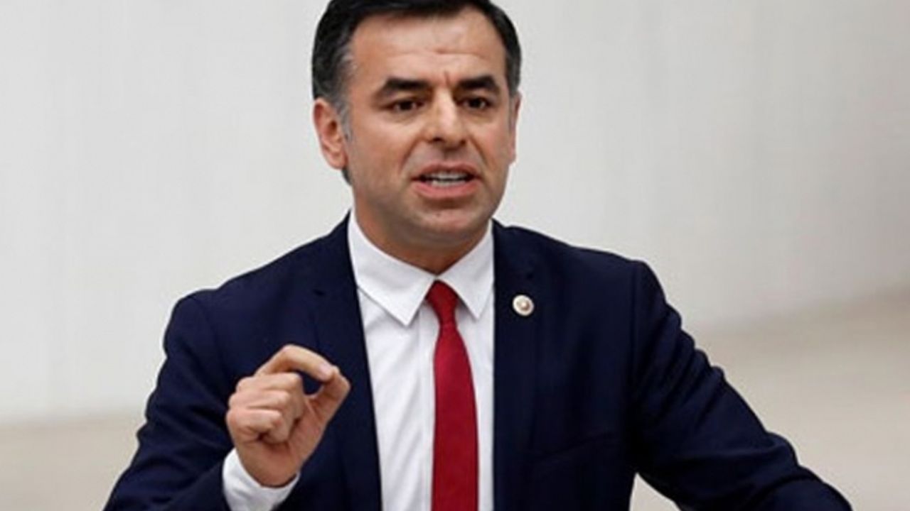 CHP’li Barış Yarkadaş’a 10 ay hapis cezası