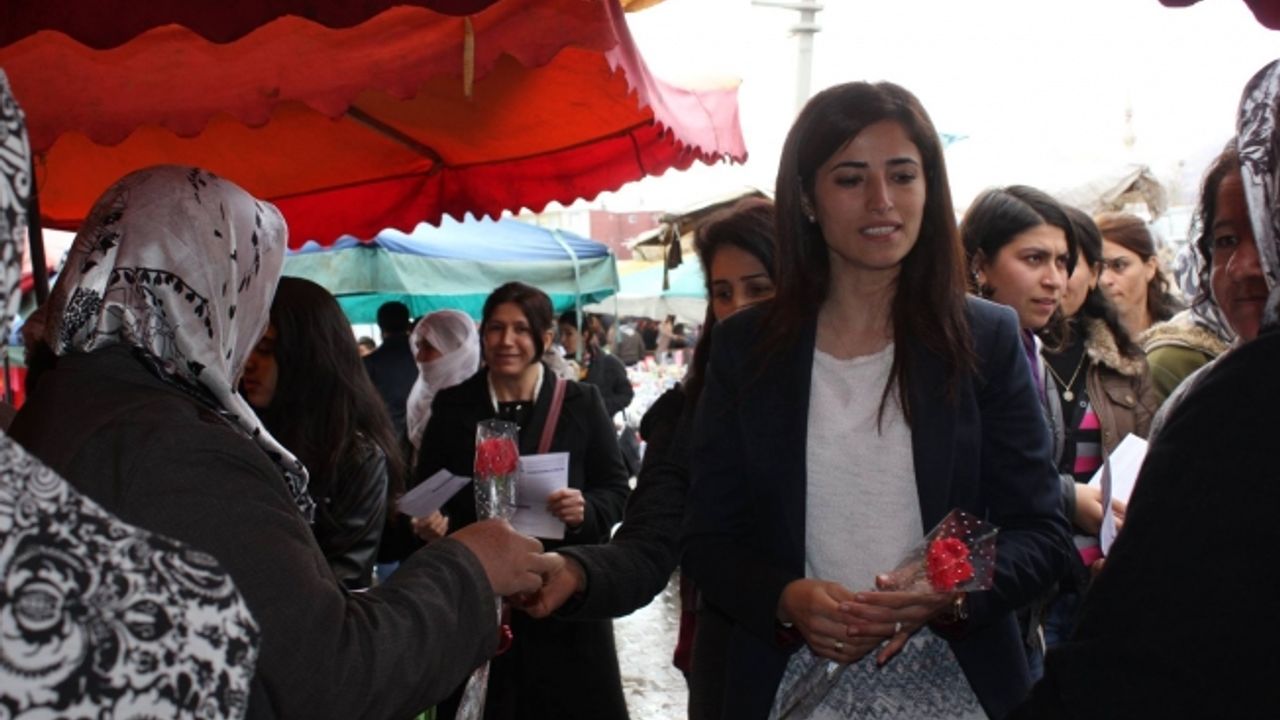Tutuklu bulunan HDP'li en genç belediye başkanı tahliye edildi