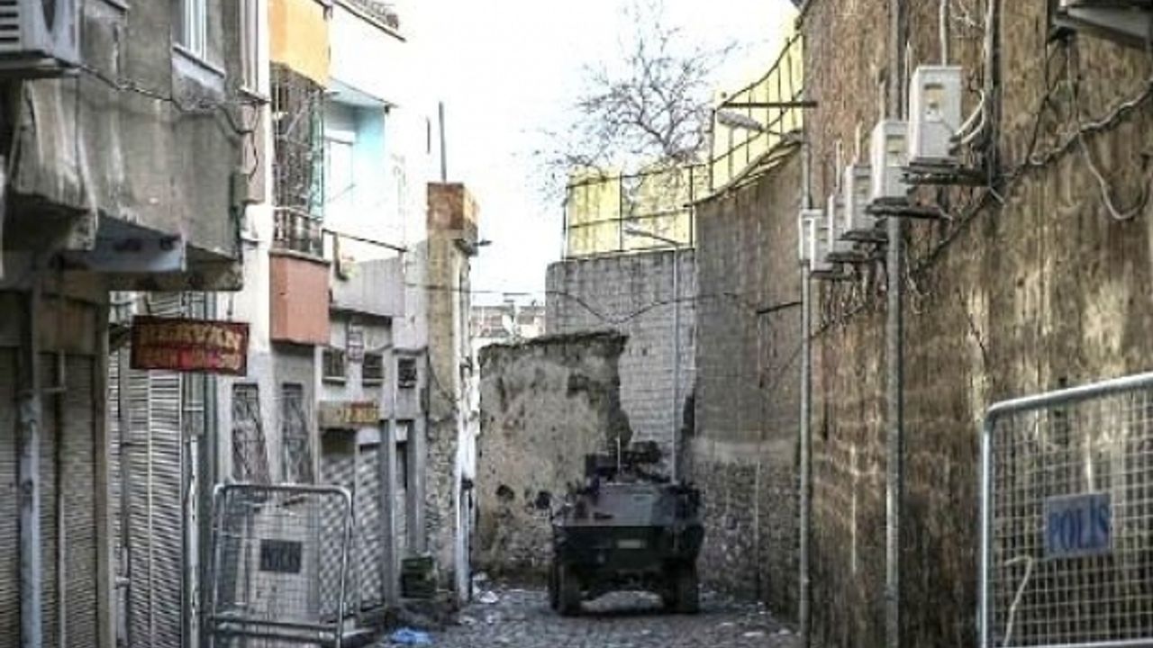Diyarbakır Sur'da devam eden sokağa çıkma yasağının üzerinden 5 yıl geçti