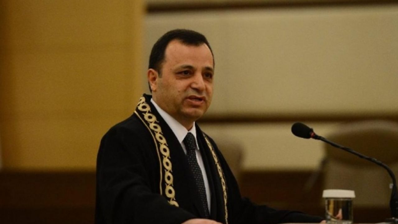 AYM Başkanı Arslan: Adaletin sağlanamadığı yerde, hukuk dışı arayışlar kaçınılmazdır