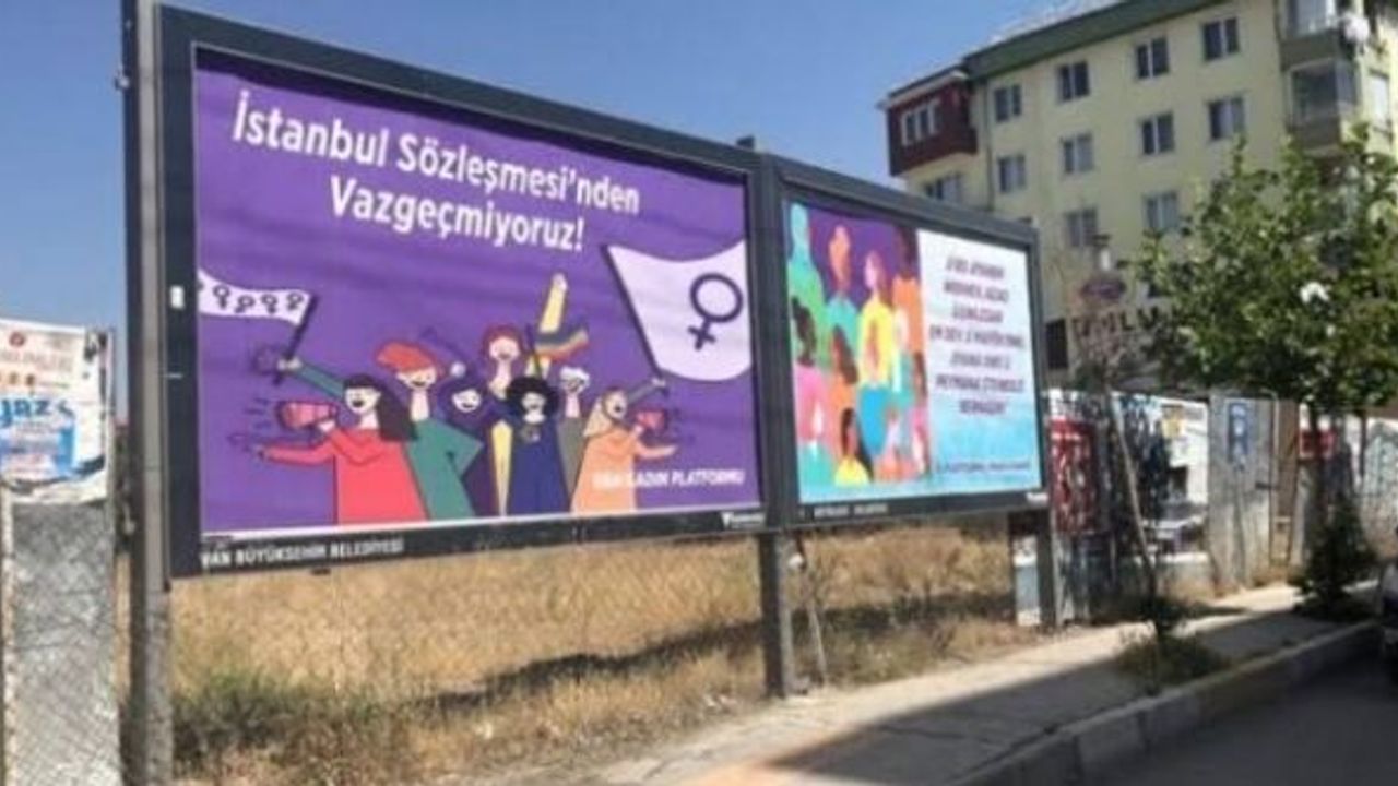 Van'da Türkçe ve Kürtçe olarak hazırlanan 'İstanbul Sözleşmesi Yaşatır' afişleri söküldü