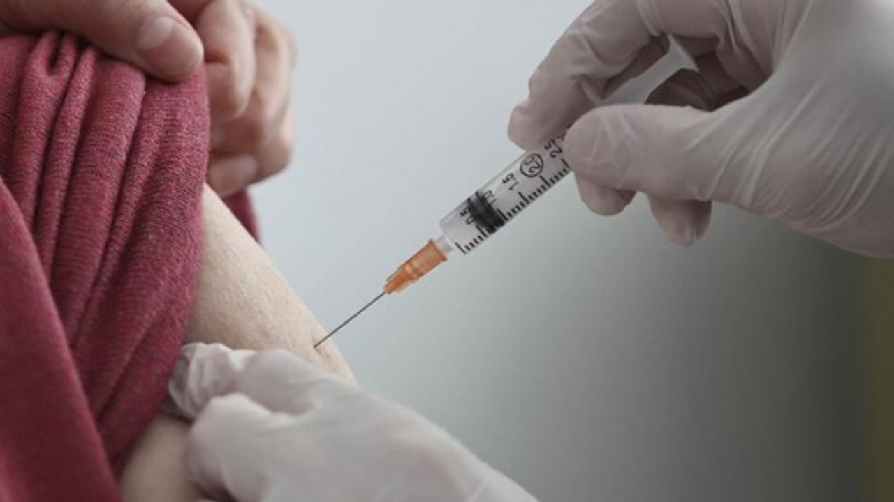 Araştırma: BioNTech aşısında dozlar arasında en iyi süre belli oldu