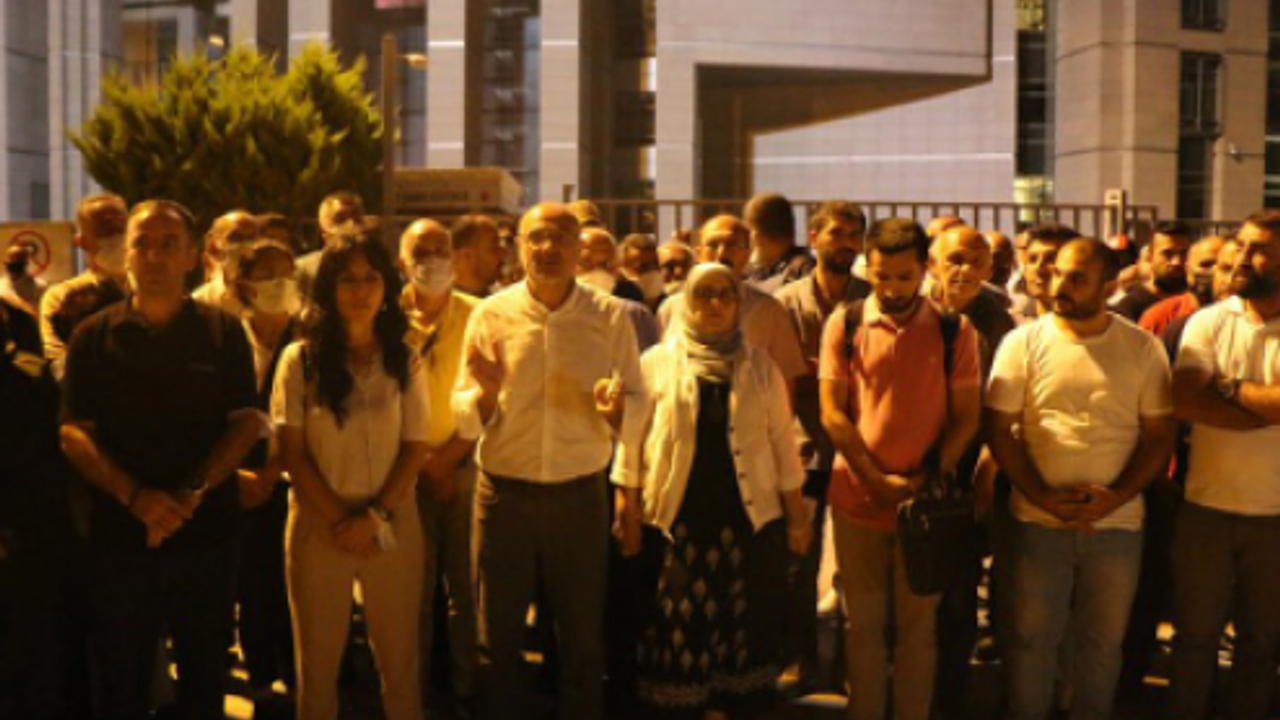 Kürtçe hutbe okuyan 9 imam tutuklandı