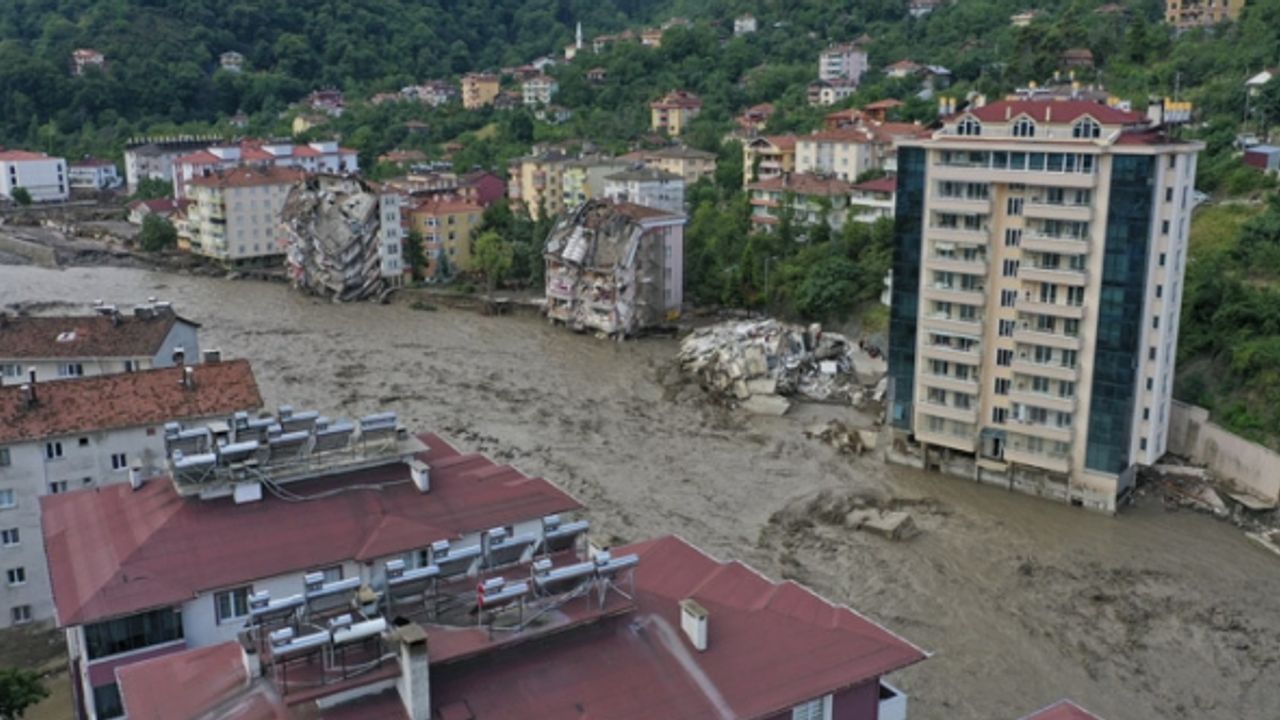 Batı Karadeniz’de sel felaketi! Hayatını kaybedenlerin sayısı artıyor