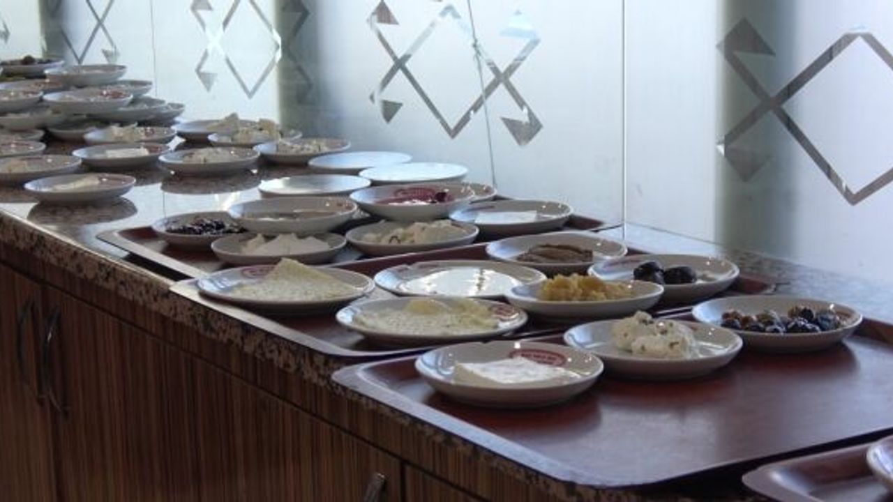 Van kahvaltı mucidinden çağrı: Van’ın yöresel ürünlerini kullanın 