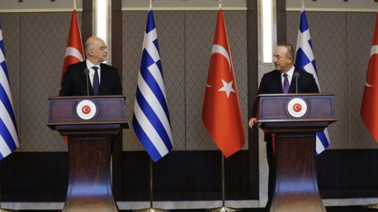 Çavuşoğlu ve Yunanistan Dışişleri Bakanı basın toplantısında tartıştı: Saçmalık