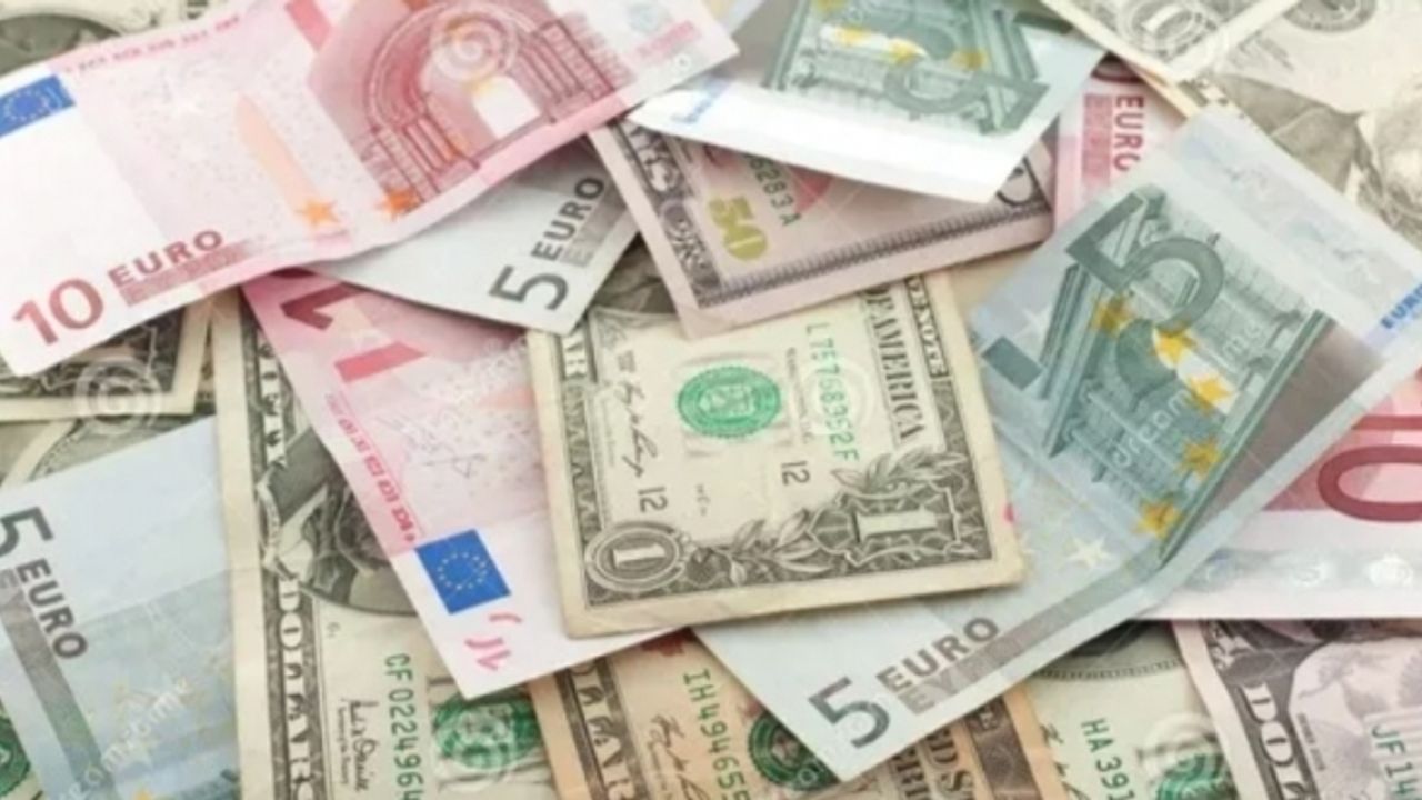 Dolar ve Euro'dan yeni rekor: TL yüzde 23 değer kaybetti