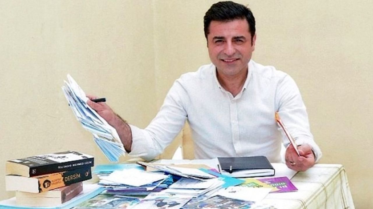 Demirtaş, Öcalan'la görüşmek için Adalet Bakanlığı’na dilekçe verdi
