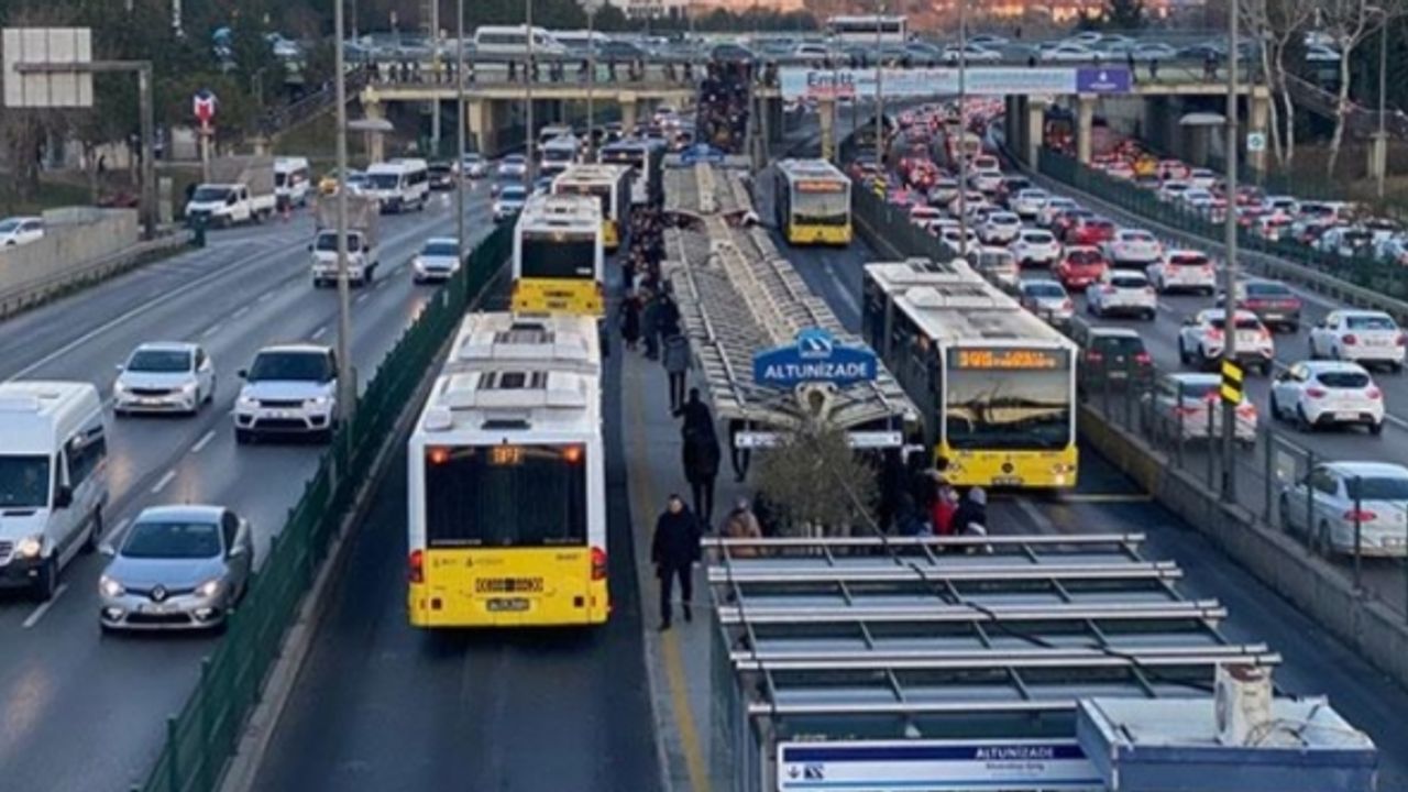 İstanbul'da toplu taşıma ve taksi ücretlerine zam!