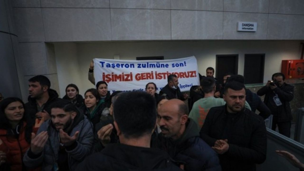 İşten çıkarılan evde bakım işçileri Tunç Soyer'i protesto etti