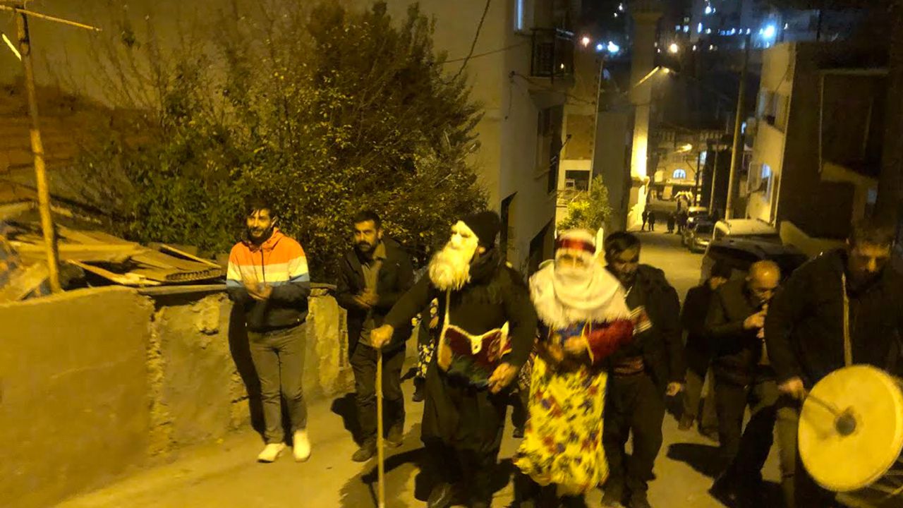 İzmir’de Yılbaşı kutlaması Gaxan coşkuyla kutlandı