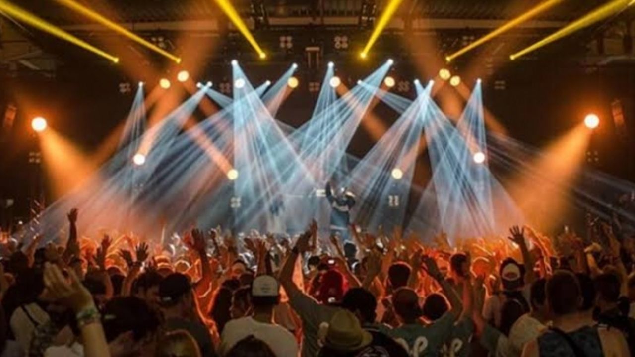 'Müzik yasağı'na ilişkin yeni düzenleme: Konser ve festivallere 'peş peşe beş gün' sınırı! 