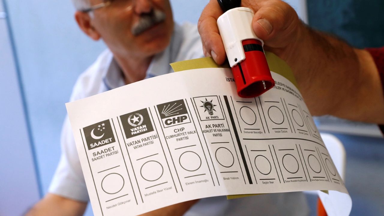 AKP, seçimi ertelemek için 3 formül üzerinde çalışıyor