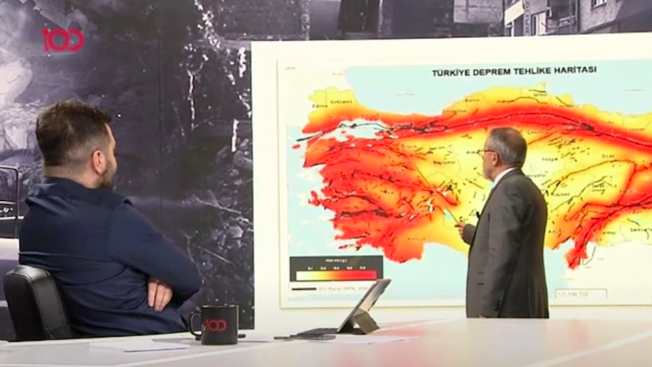 Naci Görür harita üzerinde deprem beklenen yerleri gösterdi