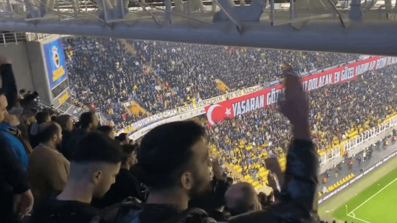 Yeni Akit, Fenerbahçe taraftarlarını hedef gösterdi: Kılıçdaroğlu destekçileri, darbe dönemi bitti!