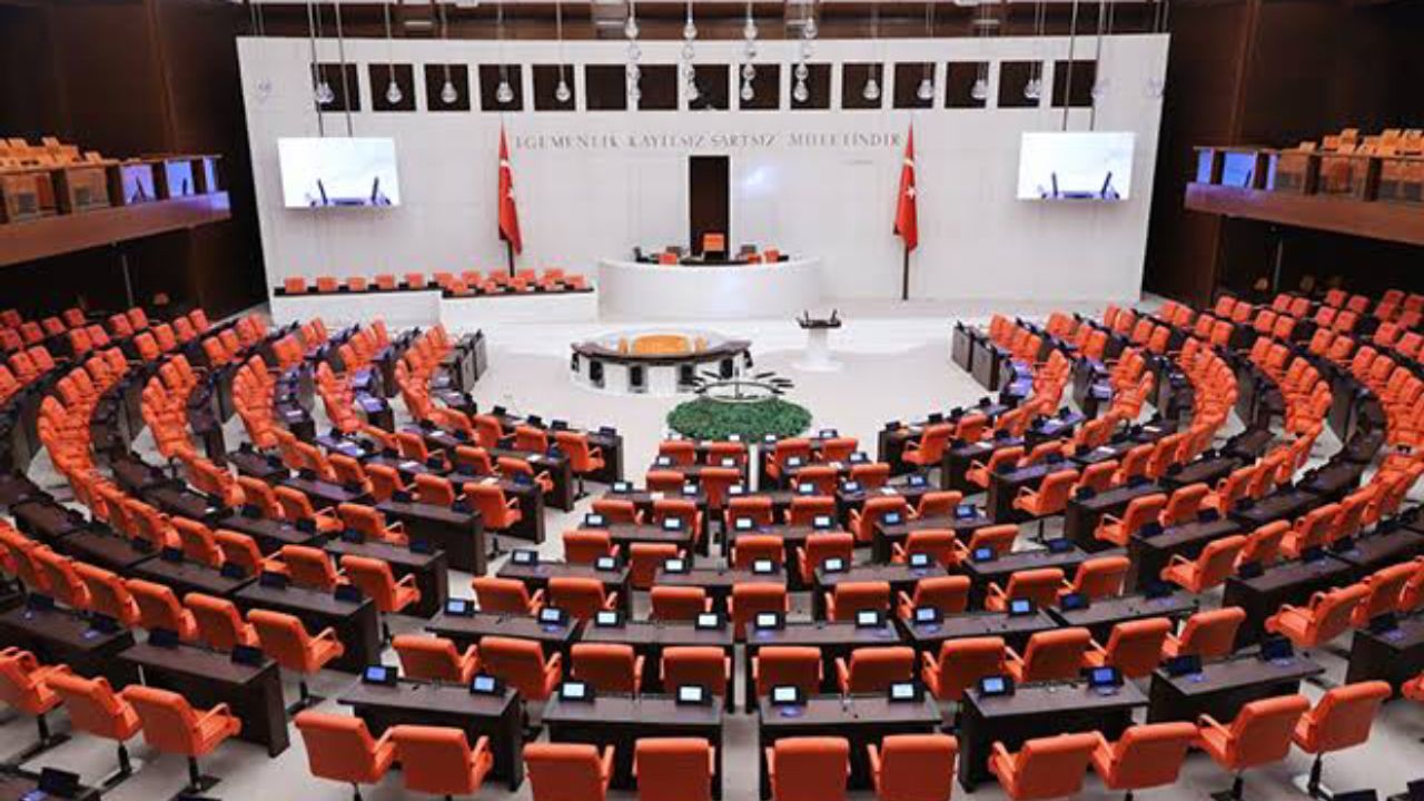 OHAL kararı mecliste kabul edildi; Demirtaş, kararın asıl sebebi için uyardı