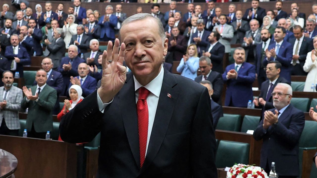 Erdoğan’ın kurmayları ile yaptığı 7 saatlik toplantının detayları ortaya çıktı