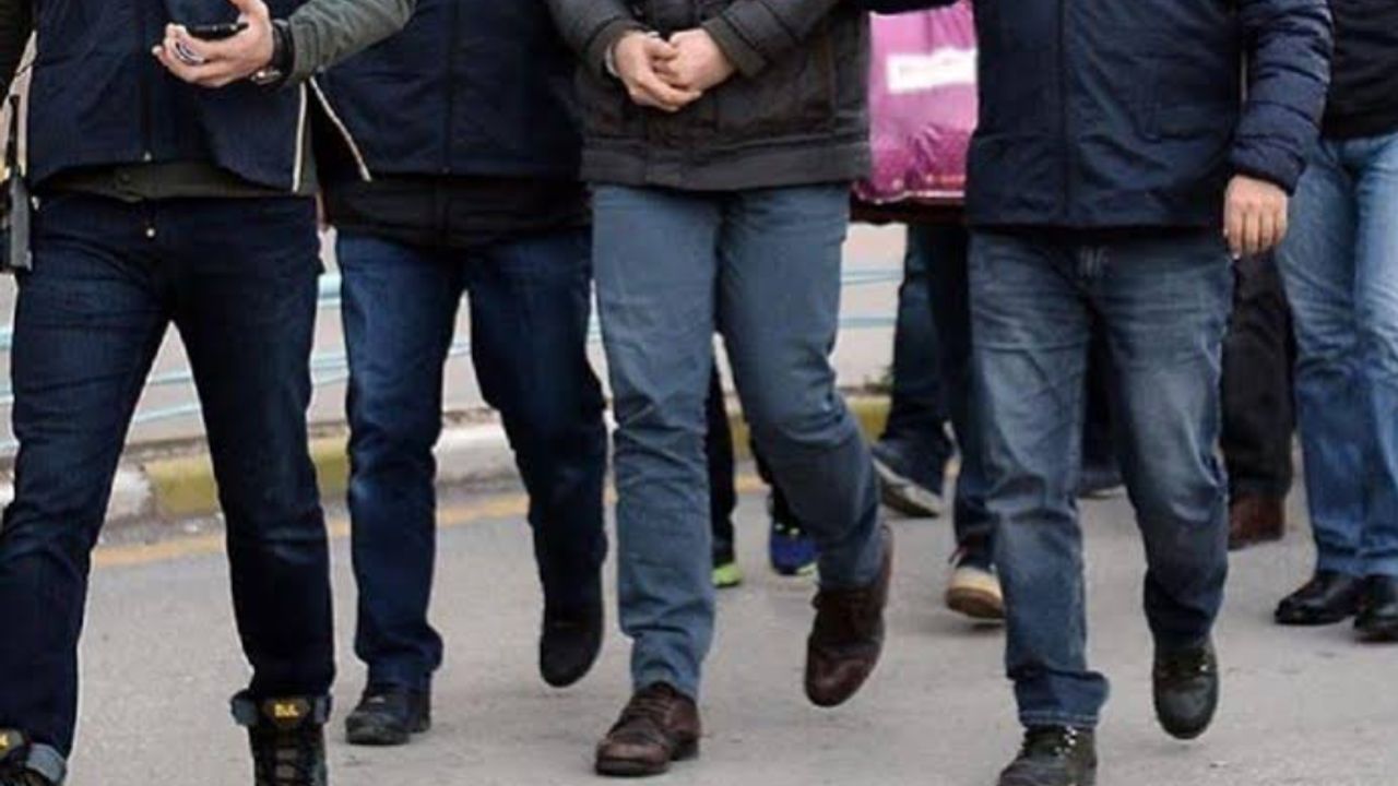 Diyarbakır merkezli yapılan ev baskınlarında gözaltına alınan 69 kişinin ismi belli oldu