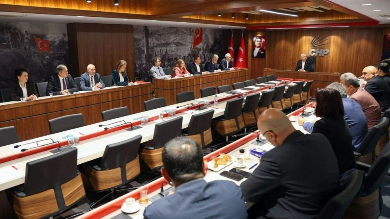 CHP’de bütün MYK üyeleri istifa etti; Kılıçdaroğlu istifaları kabul etti