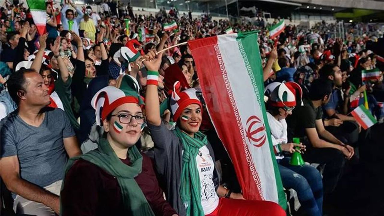 İran’da kadınların statlara giriş yasağı kaldırıldı
