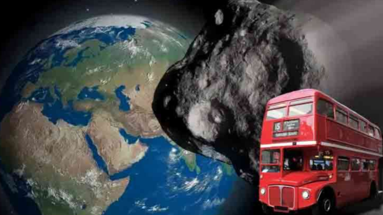 Dört devasa asteroit Dünya'ya yaklaşıyor: '37 çift katlı otobüs büyüklüğünde...'