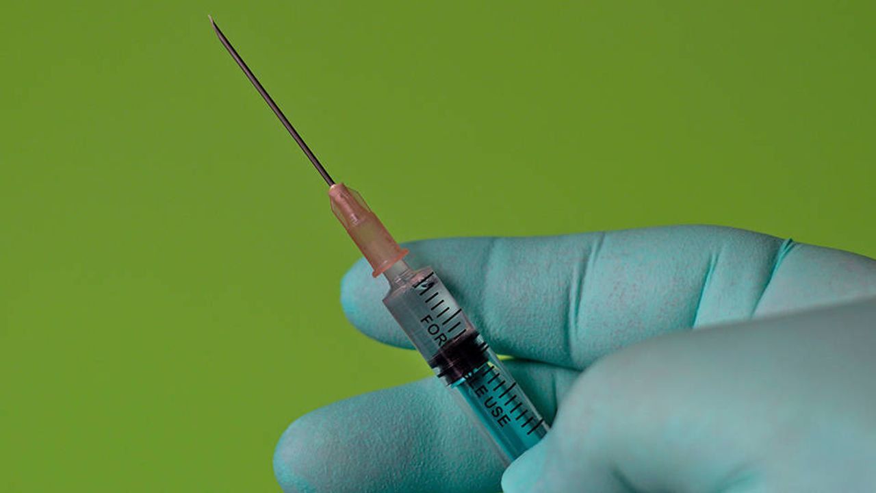 Dünyada bir ilk: Kanser aşısı kullanıma sunuldu