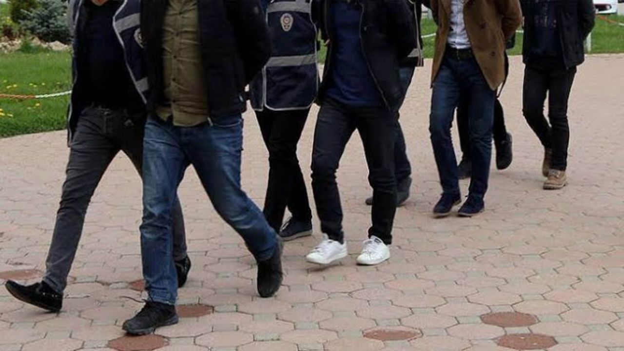 Ankara'da aralarında hukukçuların da olduğu 20 gözaltı