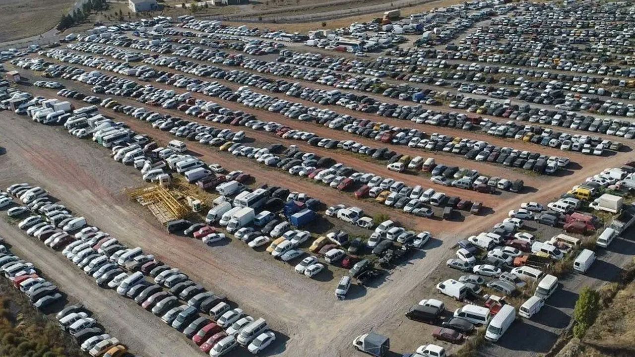 İkinci el otomobil piyasasında yeni dalga!  700 bin araç yarın satışa çıkıyor!