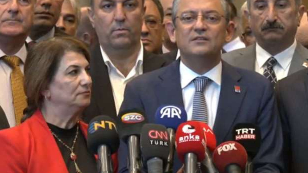'Devir teslim' olacak mı? CHP Genel Başkanı Özgür Özel'den yeni açıklam