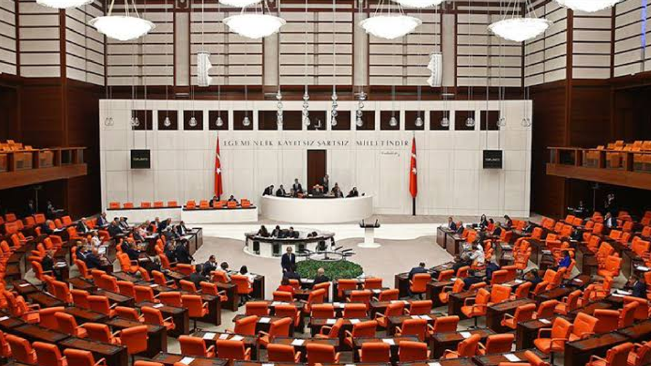 3 partiden 9 milletvekiline ait dokunulmazlık dosyaları Meclis'te