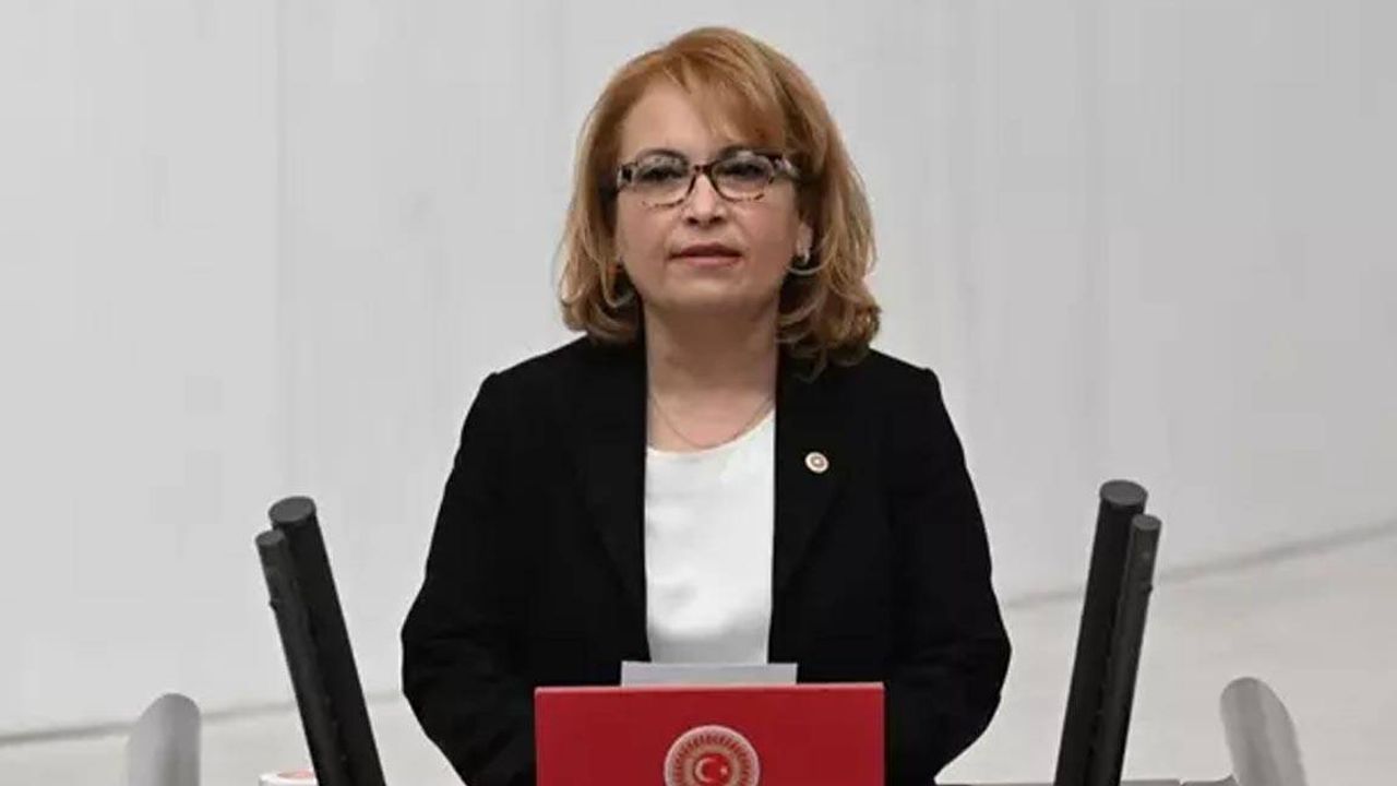 İYİ Partili vekil Akşener’e yönelik sert açıklama ile partisinden istifa etti