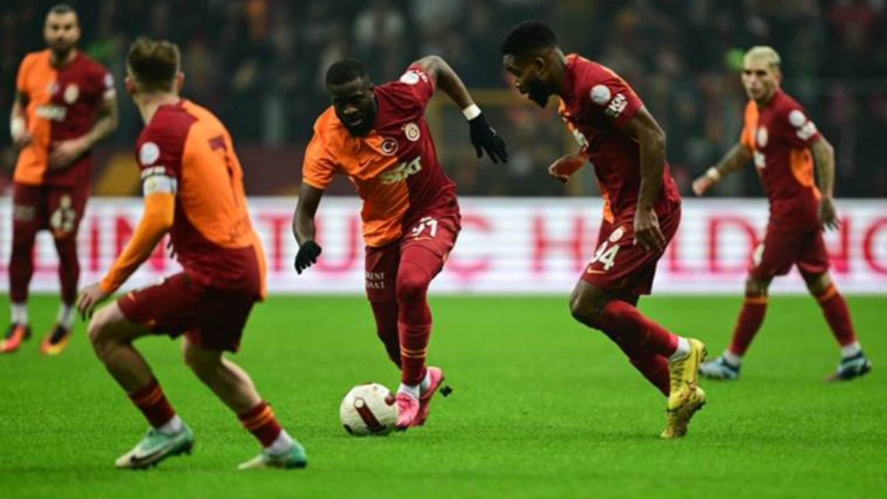 Spor yazarları Galatasaray - Fatih Karagümrük maçını yorumladı: 'Bu oyun Fenerbahçe'ye yetmez'