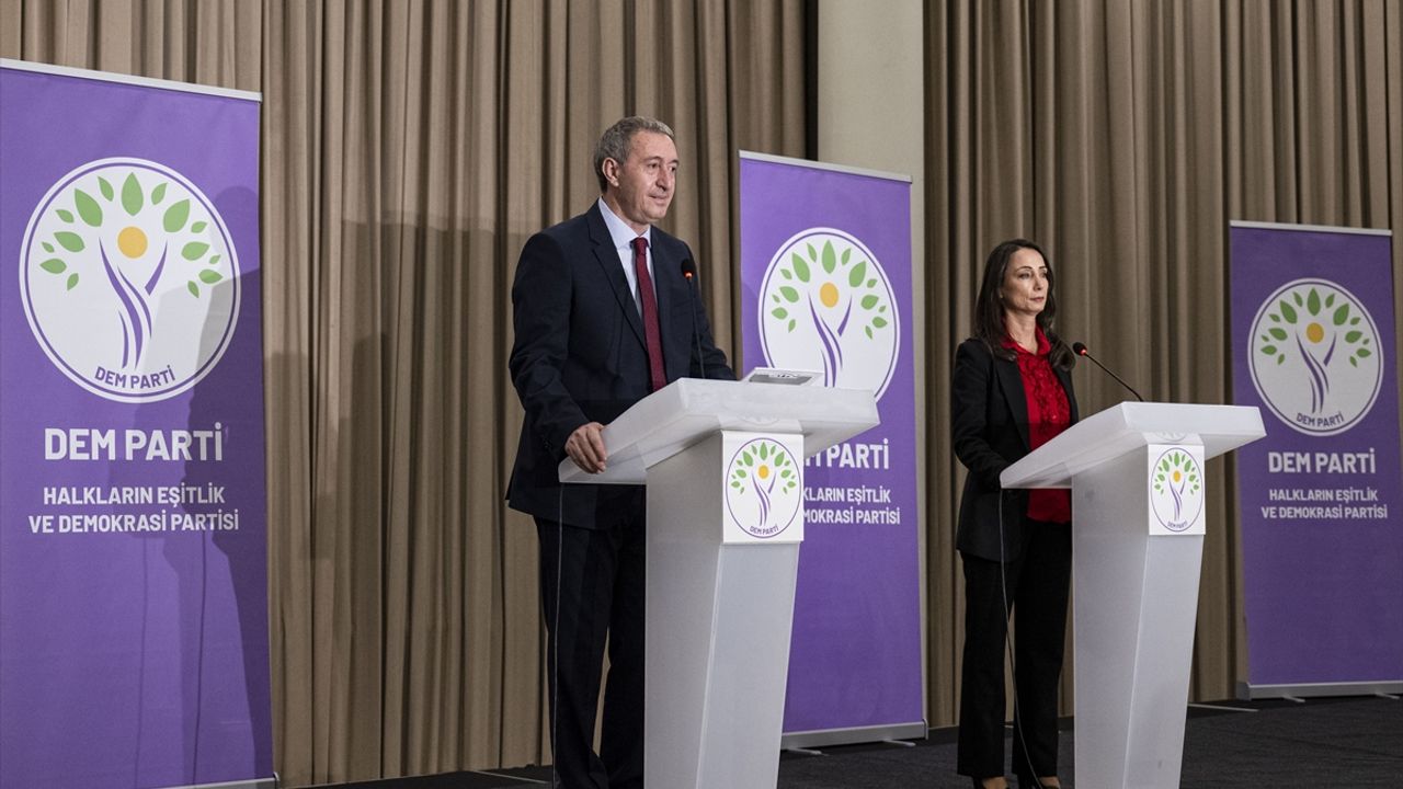 DEM Parti Eş Başkanlarından 29 Ekim mesajı