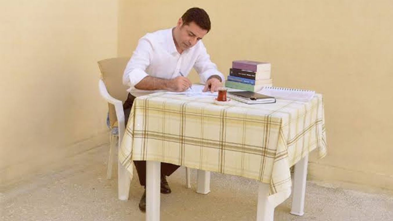 Demirtaş'tan 'süreç' yazısı: 'Kardeşlik hukukuna ilişkin tek bir adım atılmadı'