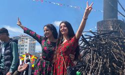 Newroz on binlerin katılımıyla kutlandı: Diyarbakır değişim için hazır