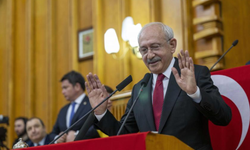 Kılıçdaroğlu, CHP grubuna gözyaşları içinde veda etti