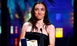 Merve Dizdar Cannes’da en iyi kadın ödülü aldı: Türkiye’de umut etmeyi bırakmayan mücadeleci ruhlara adıyorum