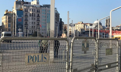 Meydan ablukaya alındı, Taksim'e çıkmak isteyen en az 61 kişi ve bir gazeteci gözaltına alındı