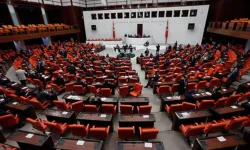 Emekli ve memurlara yeni zam oranlarını belirleyen düzenleme meclisten geçti
