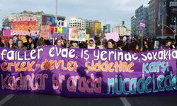 Kent kent 25 Kasım eylemleri; İstanbul’da kadınlara polis müdahalesi