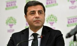 Selahattin Demirtaş mahkemede işkence fotoğraflarını gösterdi