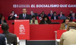 Özgür Özel, Sosyalist Enternasyonelin başkan yardımcılığına seçildi