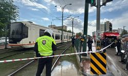 Gaziantep'te tramvayın üzerine yıldırım düştü