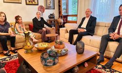 Ayşe Ateş'ten Kılıçdaroğlu'na ziyaret: Karnelerini gösterdiler