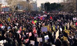 Ekrem İmamoğlu protestolarına destek veren çok sayıda öğrenci ve akademisyen gözaltına alındı