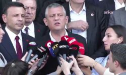 Özgür Özel'den Erdoğan'a çağrı: Canlı yayında Boeing sipariş etme, Trump'a ayarı ver, seni karşılayıp elini sıkacağım