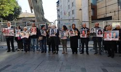 Cumartesi Anneleri’nin 1077’nci hafta eylemi: Nazım Gülmez için adalet istendi