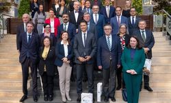 AB Türkiye Delegasyonu Amed Büyükşehir Belediyesi'ni ziyaret etti