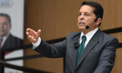 Ahmet Özer'e 'rüşvet almak' suçlamasından takipsizlik kararı