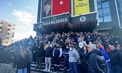 Ücretlerini alamayan Buca Belediyesi işçileri iş bıraktı